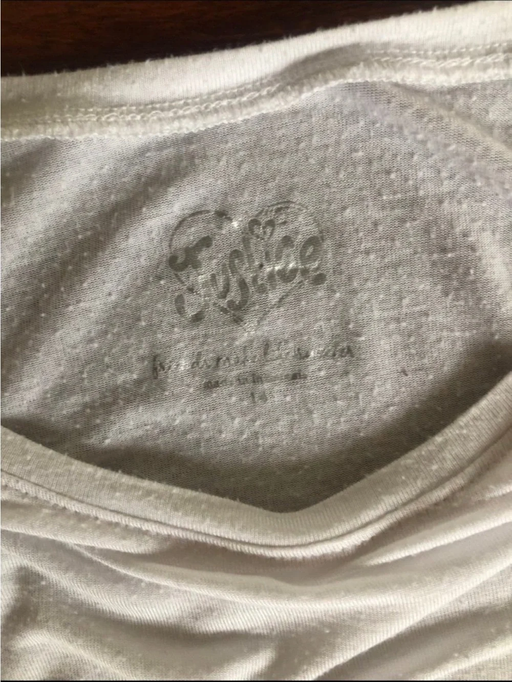 Solid white t-shirt - Picture 4 of 4